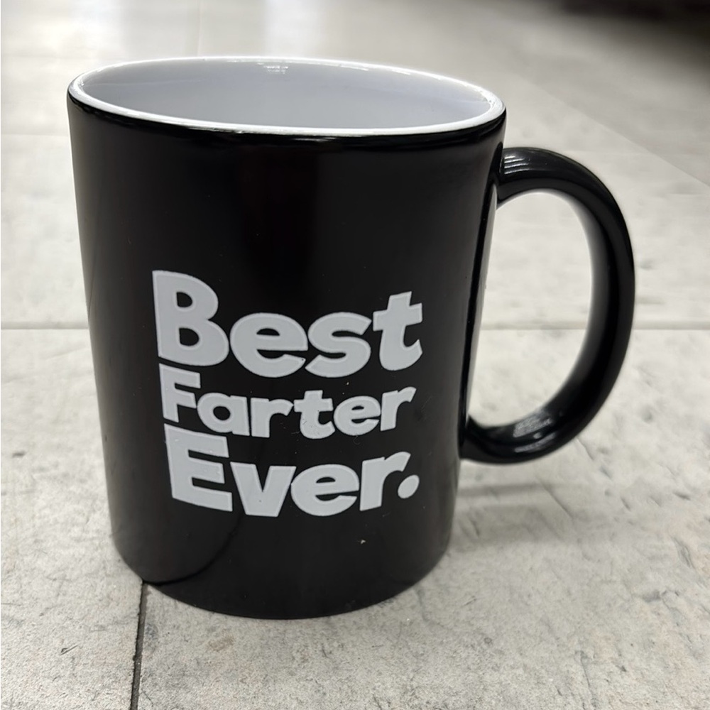 GR8 AM Best Farter Ever Hidden Text Mug Father’s Day Funny